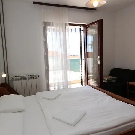 Nada Bed & Breakfast 3*